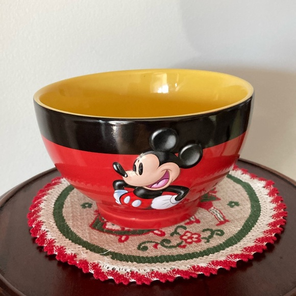 Vintage and rare authentic original Disney Park 3D Mickey Mouse bowl - Picture 1 of 5